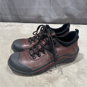 Clarks Muckers Waterproof Leather Shoes